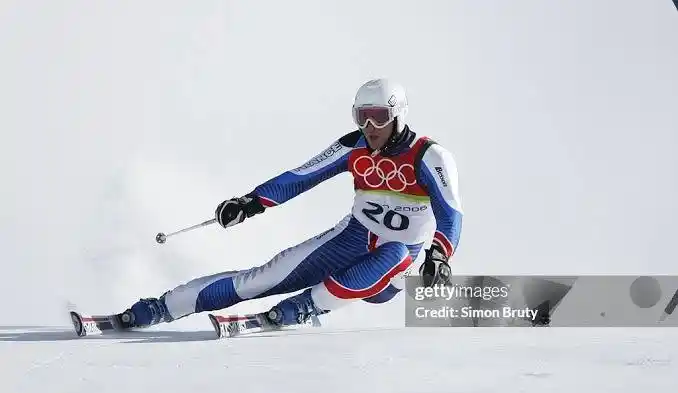 Skandal Joël Chenal, Dugaan Pelecehan oleh Pelatih Ski
