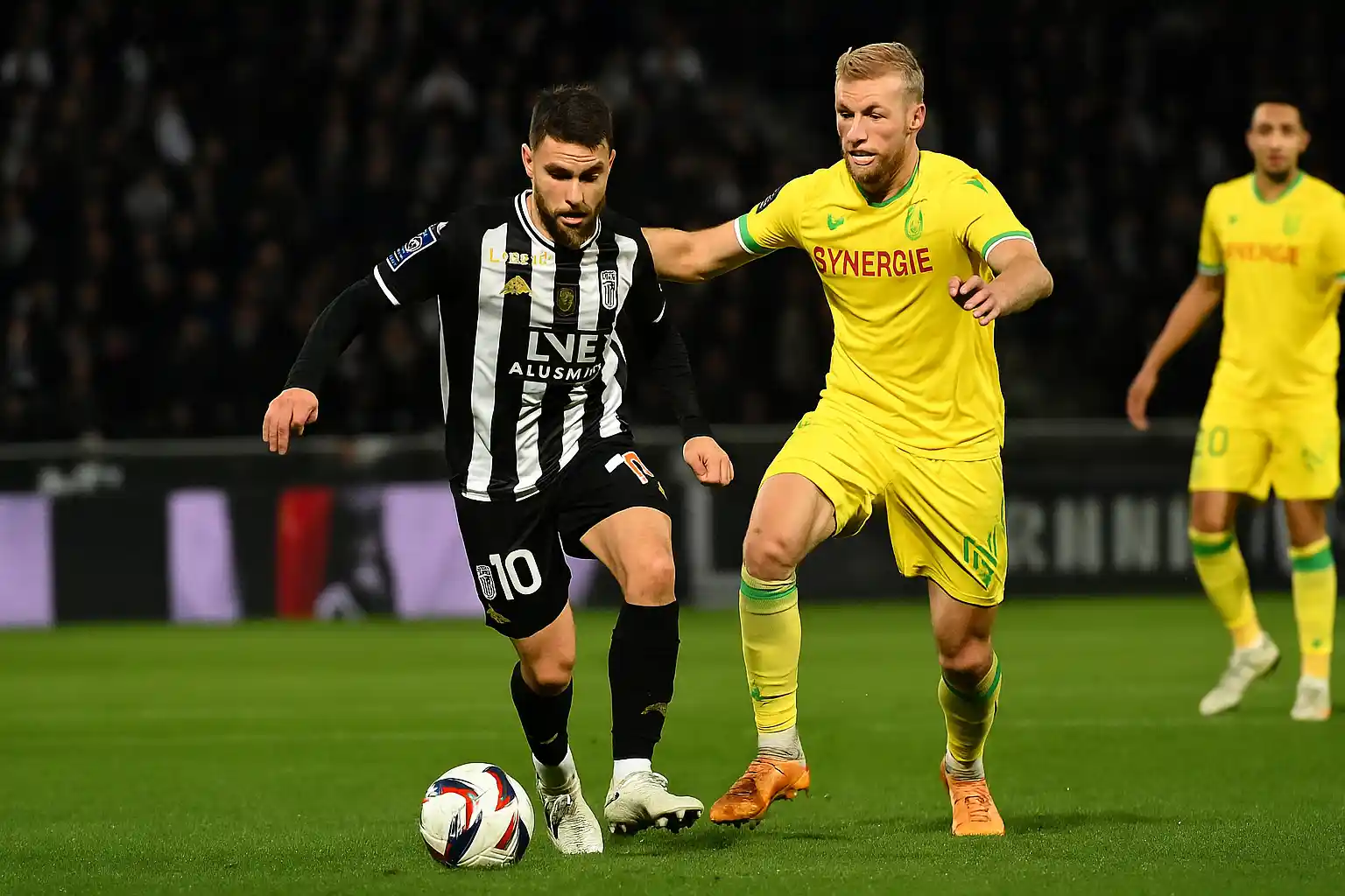 Angers Hajar Nantes Menang 4-1 Bikin Gempar Ligue 1